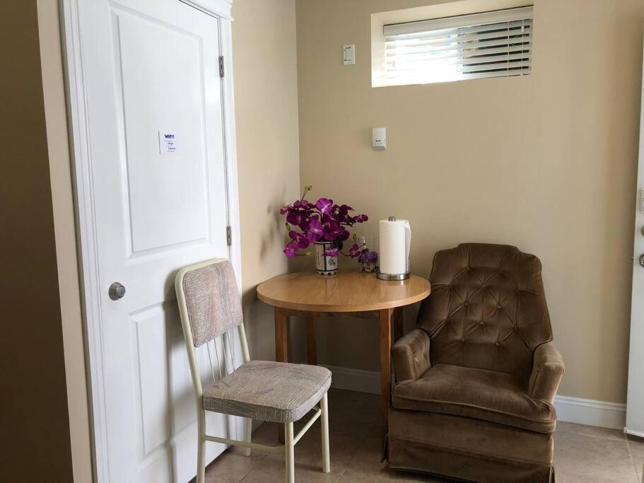 Modern Private Suite Close To Everything Ванкувер Екстер'єр фото